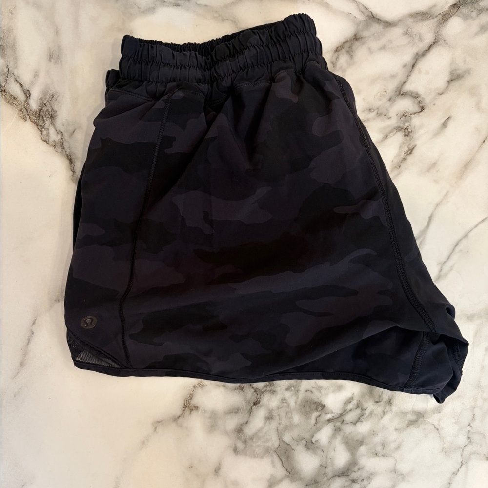 lululemon athletica Black Camouflage Women's Athletic Shorts size 12